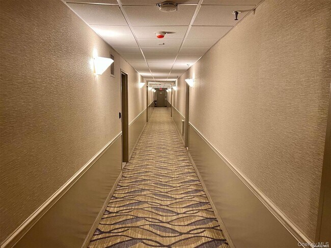 Building Photo - 2 Richmond Rd