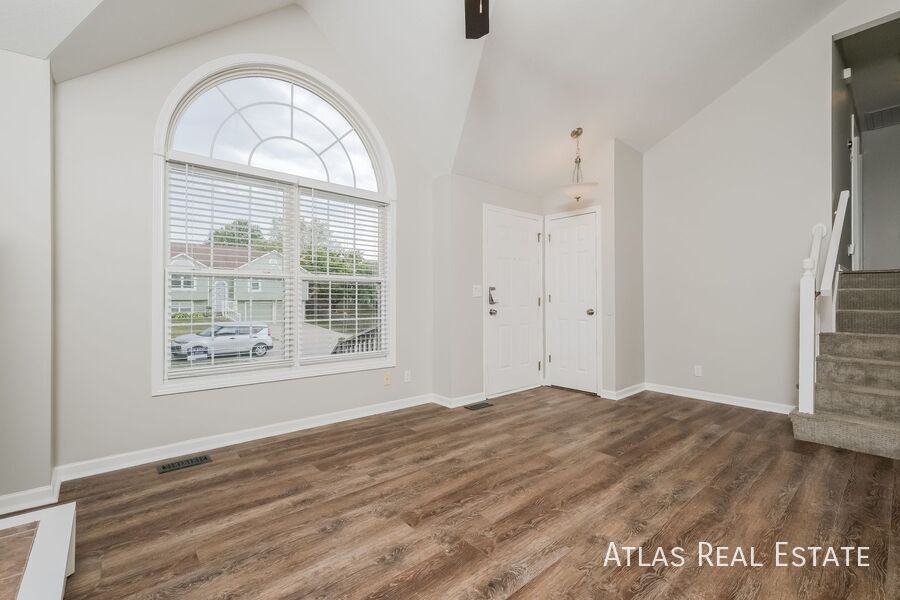 Building Photo - 8608 NE 111th St