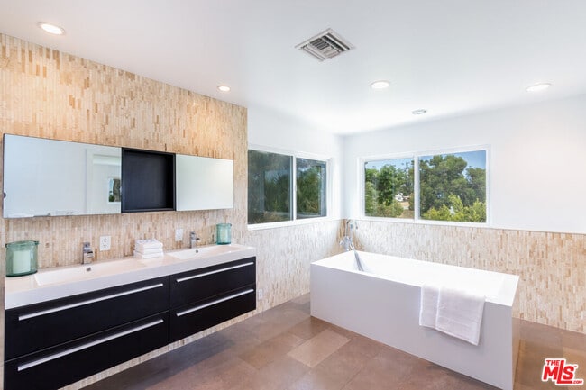 Building Photo - 28929 Wight Rd