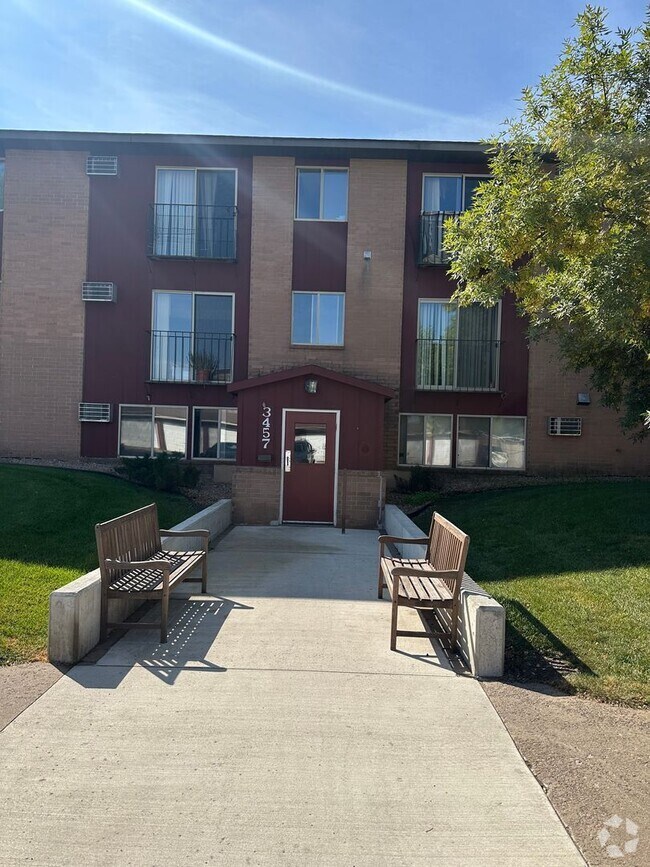 Building Photo - Two Bedroom