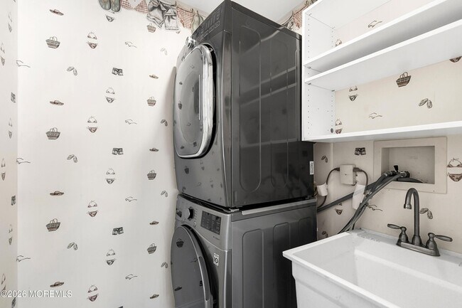 Building Photo - 79 Riverdale Ave