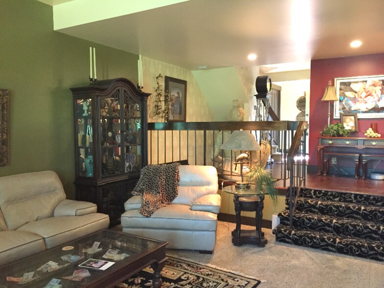 Building Photo - 5058 S 3 Fountains Cir