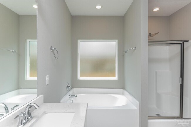 Building Photo - 240 Camellia Dr