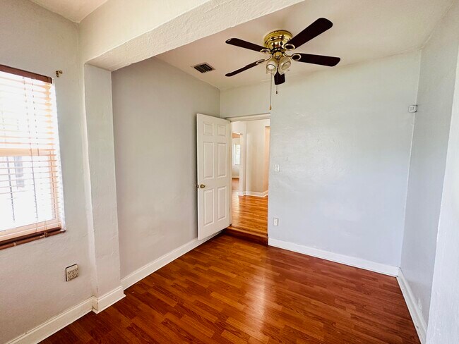 Building Photo - 901 NW 48th St