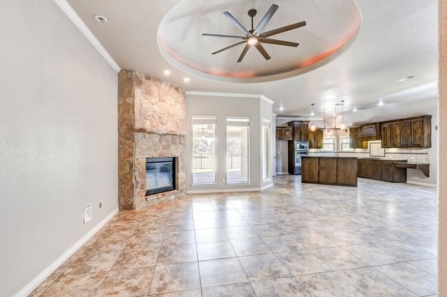 Building Photo - 7026 Chimney Hill Dr