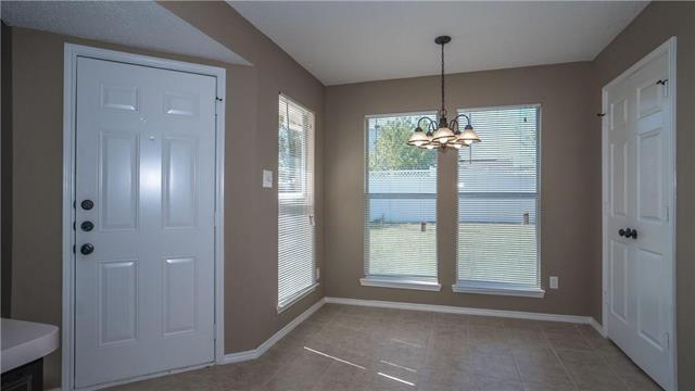 Building Photo - 1512 Manitoba Ln
