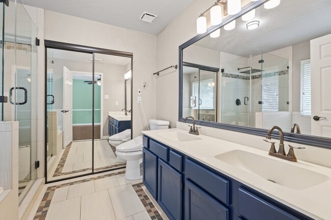 Building Photo - 14310 Sun Harbor Dr