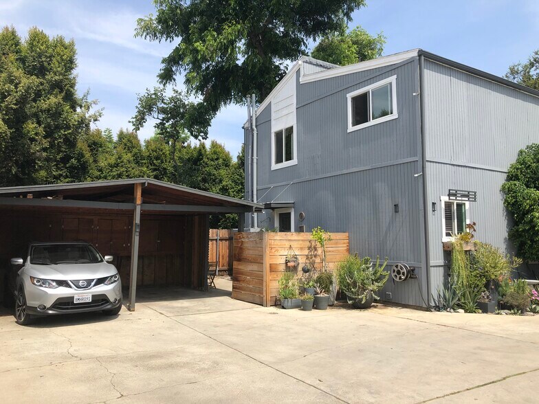 Building Photo - 6143 Strickland Ave