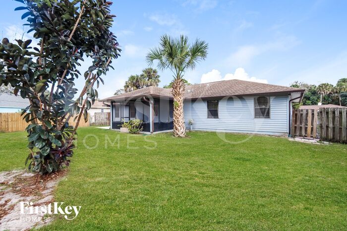 Building Photo - 419 Seahorse Cir SE