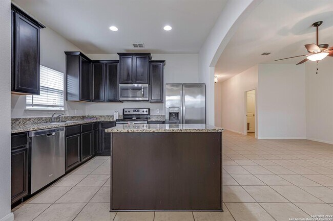 Building Photo - 7810 Creekshore Cove