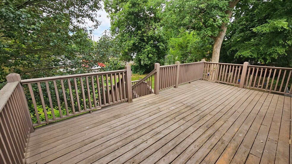 Deck - 9323 Willowwood Way