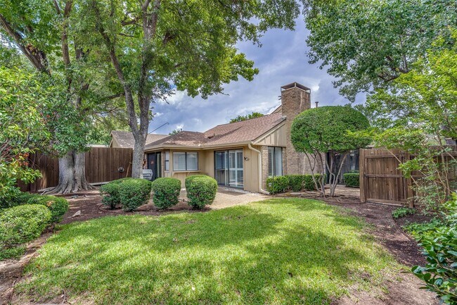 Building Photo - 14703 Le Grande Dr