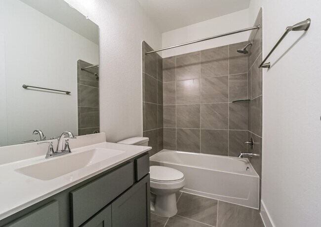 Building Photo - 1531 Crystal Stream Dr