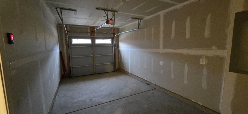 Building Photo - 8753 Whitman Dr