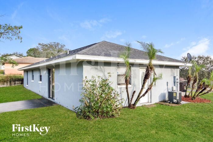 Building Photo - 501 Greenview Terrace