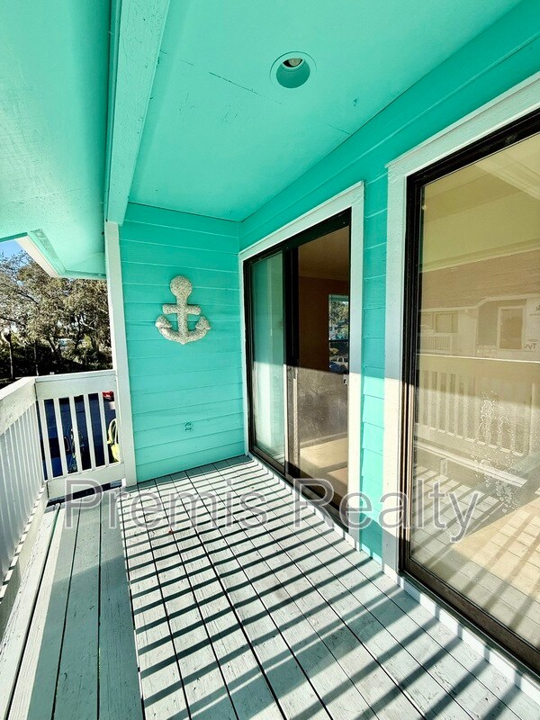 Building Photo - 455 Alt 19