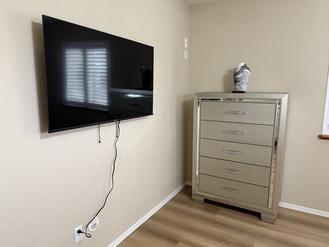 Building Photo - 7559 E Cocopah Dr