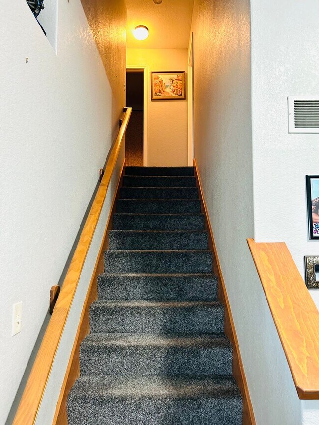 Building Photo - Beautiful Single Family Home, Sutter Woods...