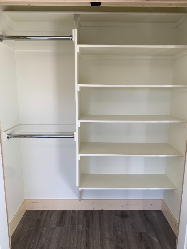 Building Photo - 995 Advance Dr