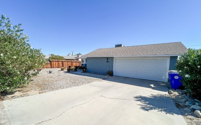 Building Photo - Homey 2 Bedroom 2 Bathroom Near Base