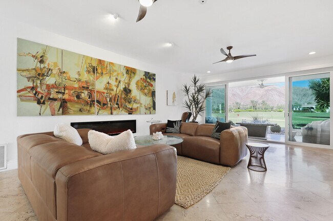 Building Photo - 49845 Lago Dr