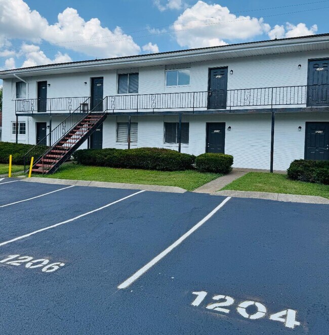 Building Photo - The Flats at 1200