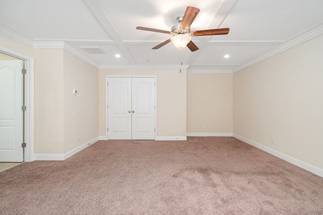 Building Photo - Gorgeous 5BR 3BA Home in Colfax