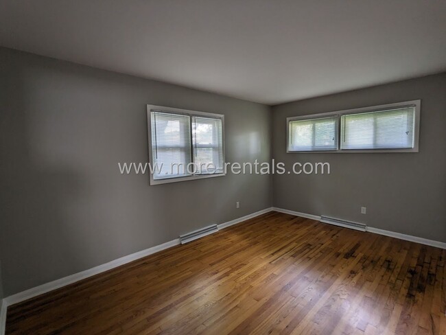 Building Photo - Ranch house with first floor laundry in Wh...