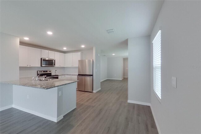 Building Photo - 8700 SW 43rd Ter