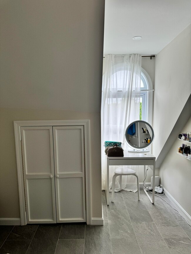 Building Photo - 95 Cherry St