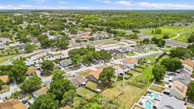 Building Photo - 3257 Laurel Dale Dr