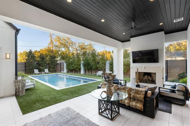 Building Photo - 3771 Almazan Dr