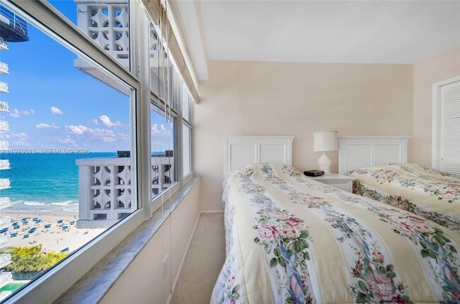 Building Photo - 4010 Galt Ocean Dr