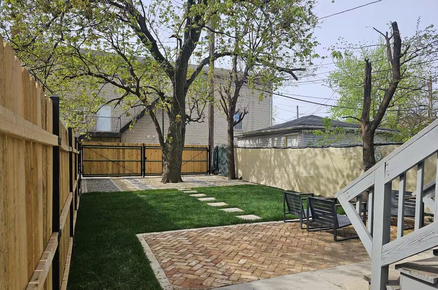 Building Photo - 2937 W Jackson Blvd