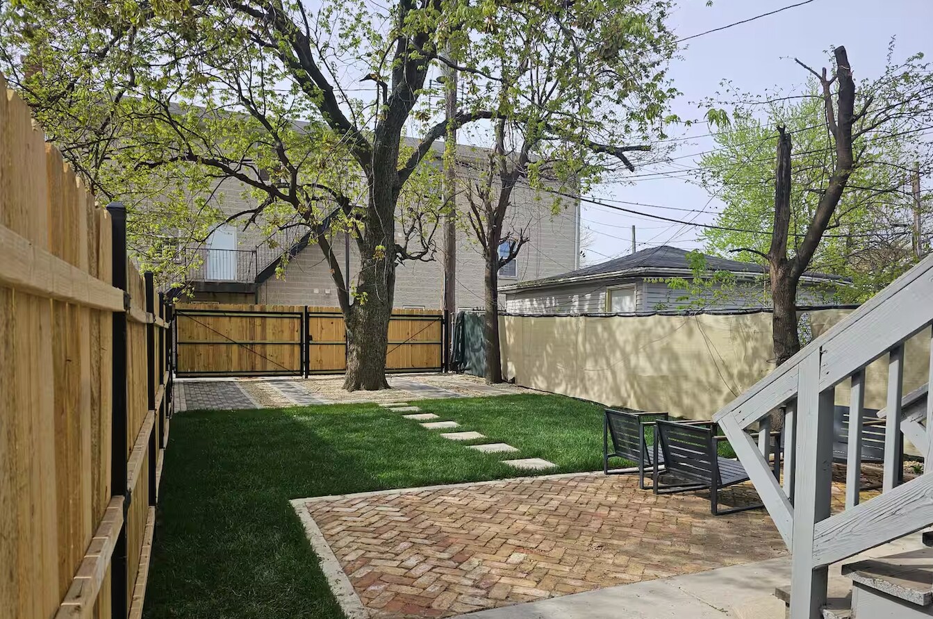 Building Photo - 2937 W Jackson Blvd