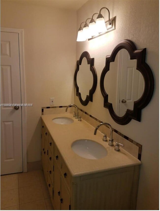 Building Photo - 16731 SW 5th Ct