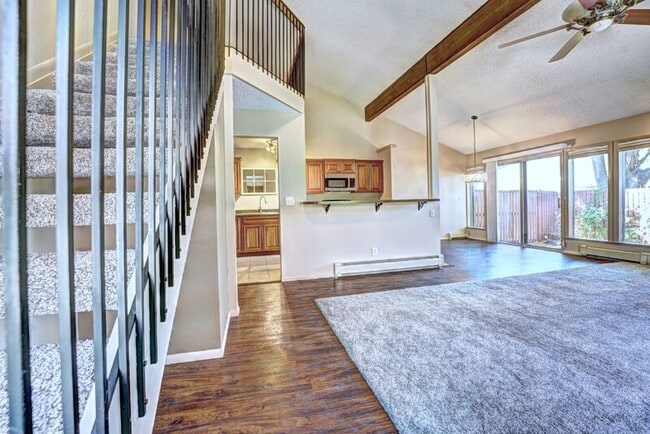 Building Photo - 1155 Lakeside Dr