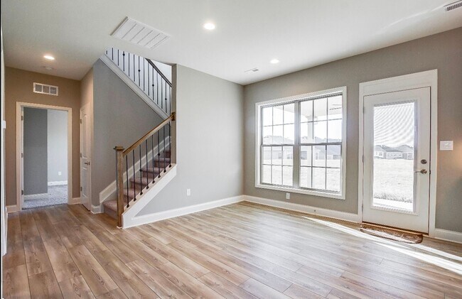 Building Photo - Gorgeous Newer Construction Home!