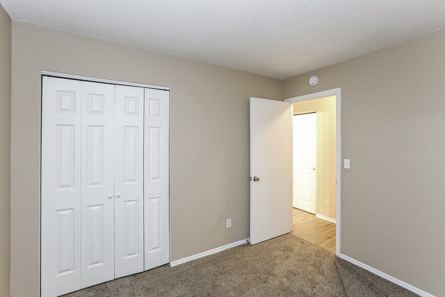 Building Photo - 3084 Champion Ln SW