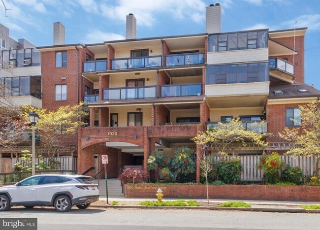 Building Photo - 1020 N Stafford St