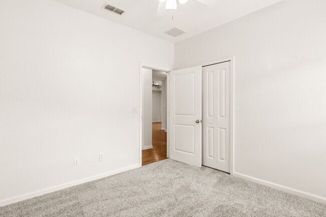 Building Photo - 95126 Gladiolus Pl