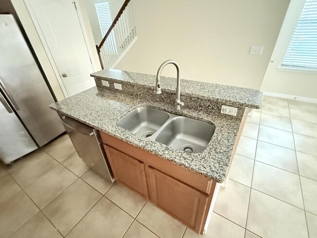 Building Photo - 2327 Aloha Bay Ct