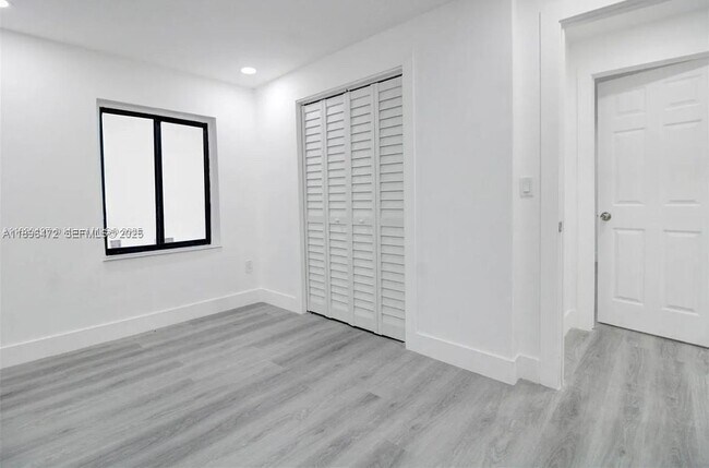 Building Photo - 13885 NW 5th Ave