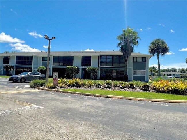 Building Photo - 9701 Hammocks Blvd