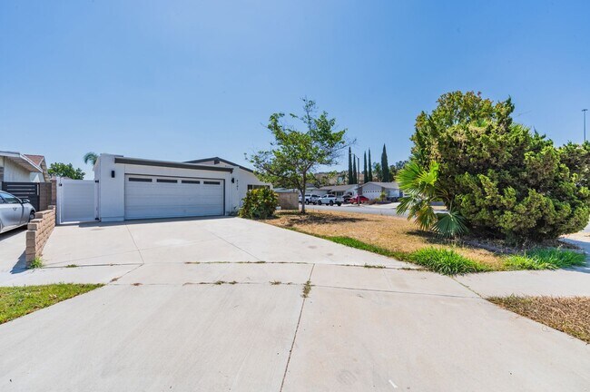 Building Photo - 4141 E Addington Cir