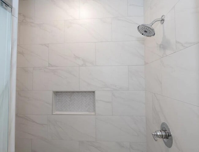 Building Photo - 2023 Rosemary Street