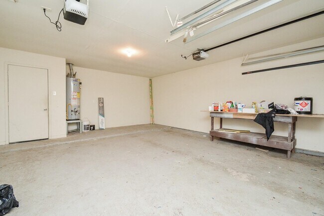 Building Photo - 2506 Meandering Trail