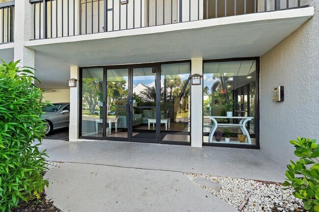 Building Photo - 1605 S US Hwy 1