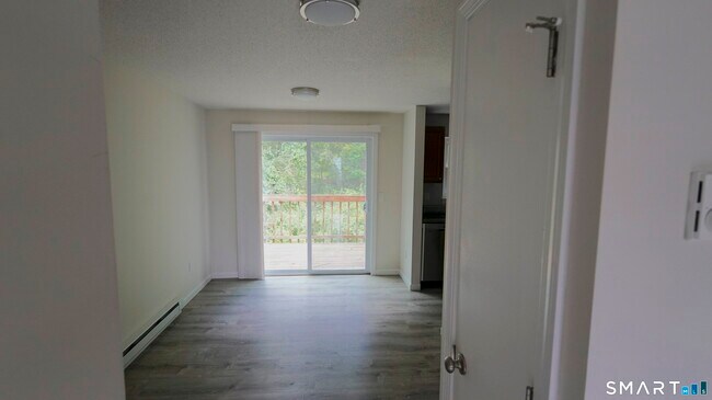 Building Photo - 64 Crystal Ln