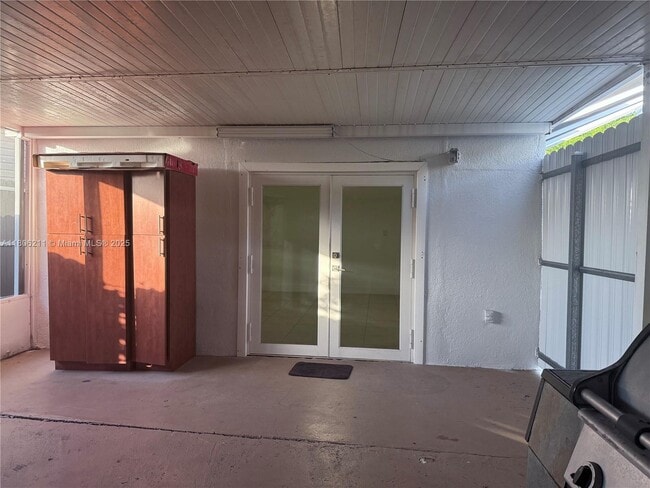 Building Photo - 16700 NW 72nd Ct